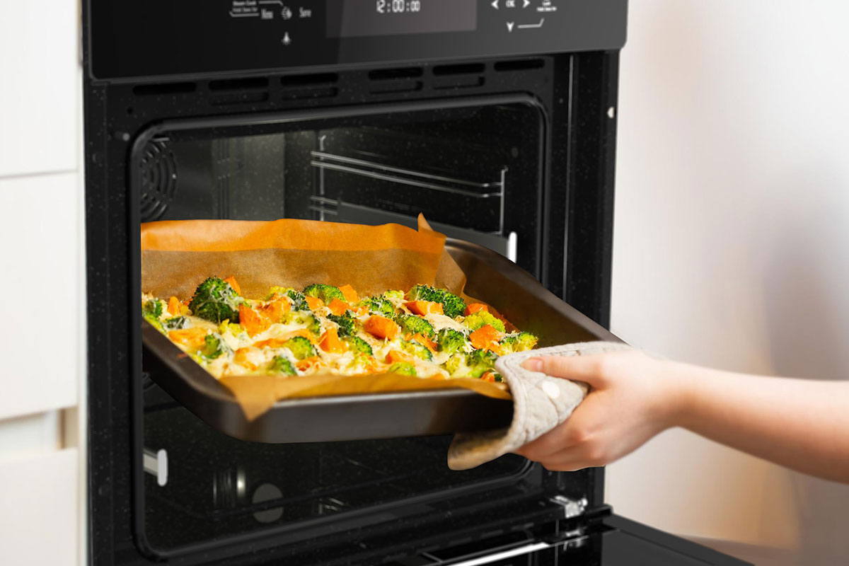 پخت سالاد سبزیجات با بخارپز فر